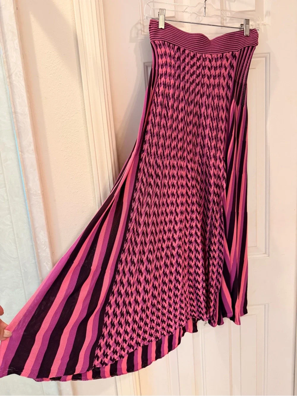 Zara Bold Dynamic Print Pleated Sweater Skirt Pink & Marion Midi Skirt, Sz S - Picture 5 of 14